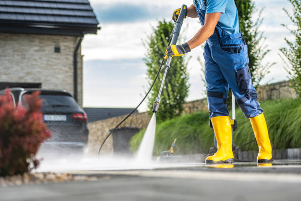 Fence Pressure Washing in Windsor, IL